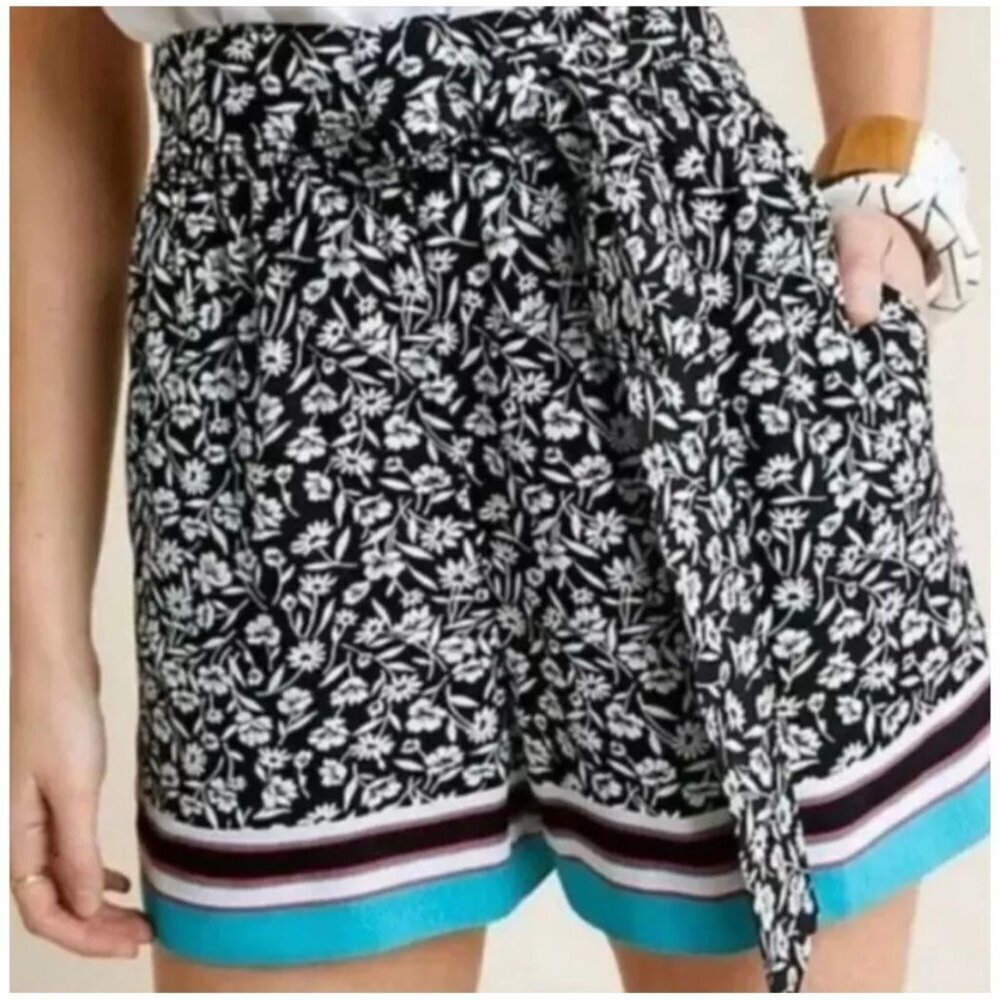 Maeve By Anthropologie Black White Floral Print‎ Scarf Shorts Sz. Medium *READ*